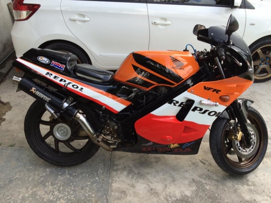 Bigbike Honda VFR400 CC Nc 24 สีสวยจัด ทะเบียนแท้ Bigbike Honda VFR400 CC Nc 24 สีสวยจัด ทะเบียนแท้