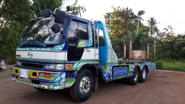 ขายสิบล้อเทเลอร์สองเพลาลากรถ