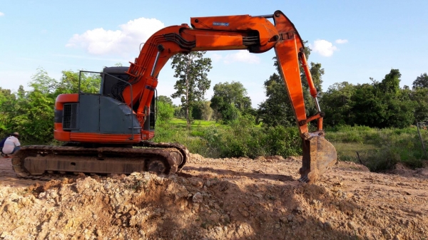 รถแบคโฮ HITACHI EX35UR รถแบคโฮ HITACHI EX35UR