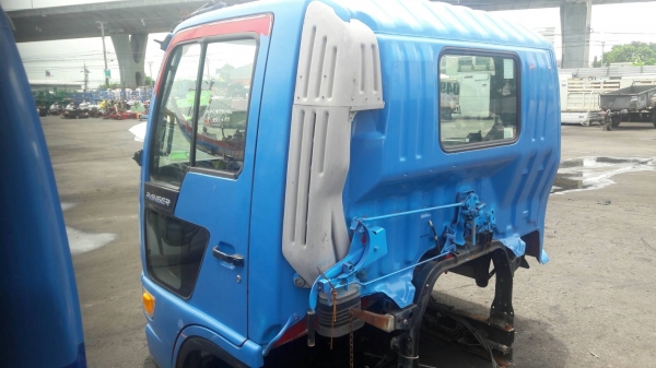 ขายหัวเก๋งรถบรรทุก 6 ล้อกลาง ยี่ห้อ HINO รุ่น FC หัวกว้าง 195 เซนติเมตร ราคา 87,000 บาท