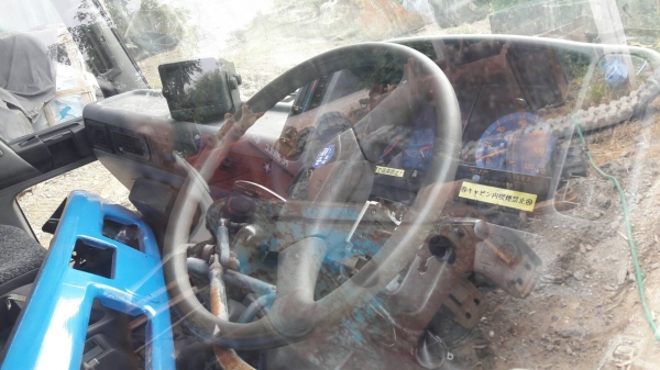 ขายหัวเก๋งรถบรรทุก 6 ล้อกลาง ยี่ห้อ HINO รุ่น FC หัวกว้าง 195 เซนติเมตร ราคา 85,000 บาท