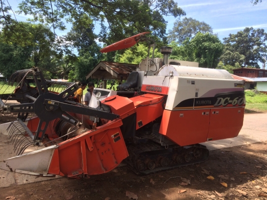 ขายรถเกียวข้าว DC 60 พลัส พร้อมเทเลอร์ ทะเบียนพร้อม ปี 53 ราคาเบาฯ 276000ด่วน เอาไปไม่ต้องซ่อมลุยงานเลยต้องการขายด่วนต้อง ขายรถเกียวข้าว DC 60 พลัส พร้อมเทเลอร์ ทะเบียนพร้อม ปี 53 ราคาเบาฯ 276000ด่วน เอาไปไม่ต้องซ่อมลุยงานเลยต้องการขายด่วนต้อง