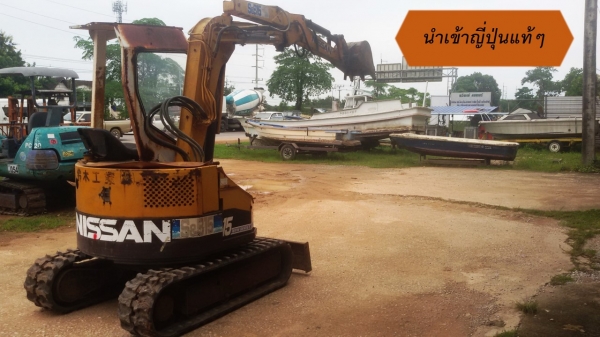 รถขุด nissan