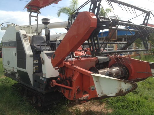 ขายรถเกี่ยวข้าว Dc68