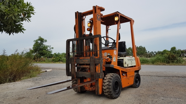 ขายด่วนรถยกTOYOTAดีเซล4FD18ยก1.8ตันทูฟรีสไลย์แพงงายกสูง3เมตรยางตัน4เส้นรถนอกเพิ่งนำเข้ามาใหม่ยังไม่เคยใช้งานในเมืองไทยเลย