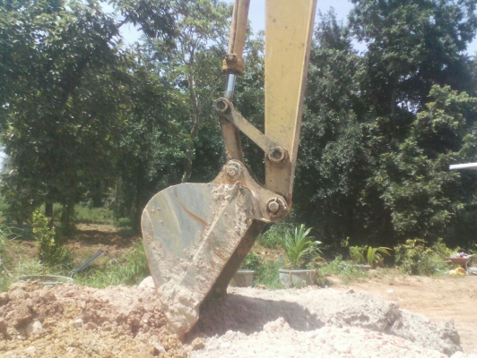 รถแมคโค KOBELCO SK045 รถแมคโค KOBELCO SK045