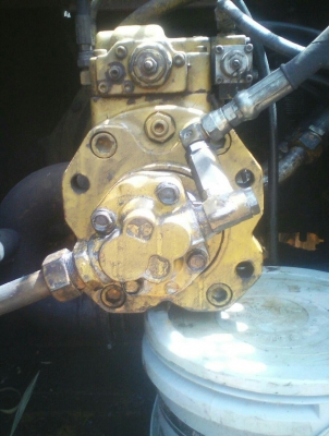 รถแมคโค KOBELCO SK045 รถแมคโค KOBELCO SK045