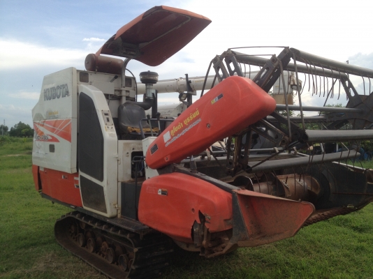 ขายรถเกี่ยวคูโบต้า Dc70 G