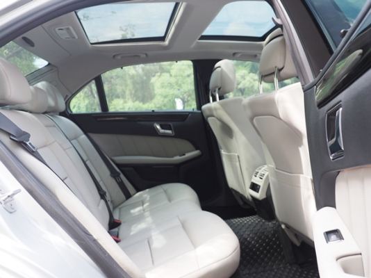 ดอกเบี้ย 2.99\%* ออกศูนย์Benz ตัวTop Panoramic Sunroof สภาพสวยพร้อมใช้ค่ะ ดอกเบี้ย 2.99\%* ออกศูนย์Benz ตัวTop Panoramic Sunroof สภาพสวยพร้อมใช้ค่ะ