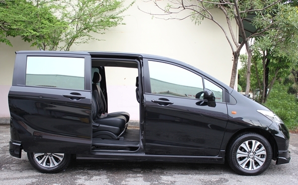 ดอกเบี้ย 2.99\%* รถมือเดียว MNC บอดี้บางเดิม ประหยัดน้ำมันสุดๆค่ะ ดอกเบี้ย 2.99\%* รถมือเดียว MNC บอดี้บางเดิม ประหยัดน้ำมันสุดๆค่ะ