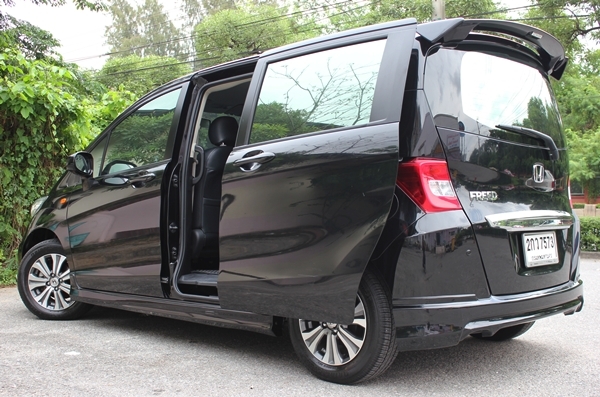 ดอกเบี้ย 2.99\%* รถมือเดียว MNC บอดี้บางเดิม ประหยัดน้ำมันสุดๆค่ะ ดอกเบี้ย 2.99\%* รถมือเดียว MNC บอดี้บางเดิม ประหยัดน้ำมันสุดๆค่ะ