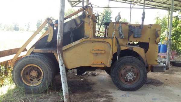 ขายรถตักล้อยาง