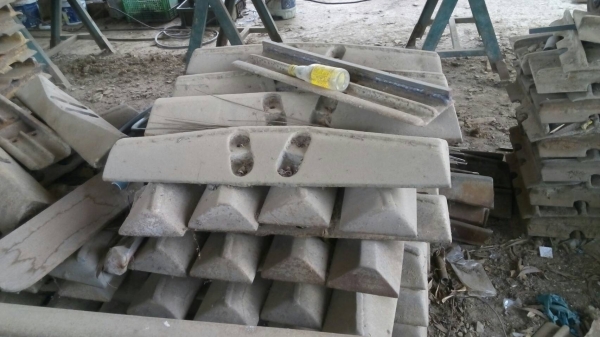 ขายอะไหล่รถแทรกเตอร์ D-4 D-5 ของเก่าสภาพสวย ล้อนำ เฟืองบายสี เฟือง ฮ้าป เฟืองขับ หัวฮันเดอร์ อื่นๆอีกหลายรายการ ขายไม่แพงครับ