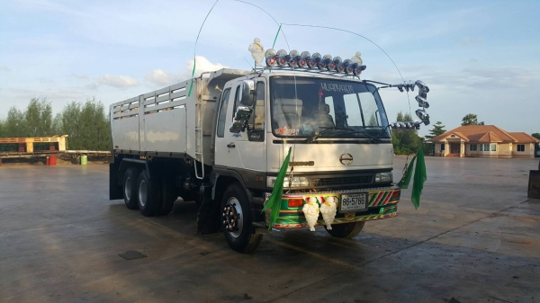 ขายด่วนสิบล้อสองเพลาดั้ม1Jสมอทองแท้ปี46 220แรง