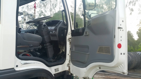 ขายด่วนสิบล้อสองเพลาดั้ม1Jสมอทองแท้ปี46 220แรง