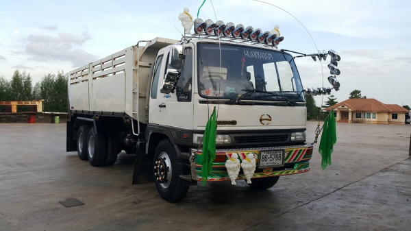 ขายด่วนสิบล้อสองเพลาดั้ม1Jสมอทองแท้ปี46 220แรง