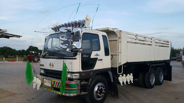 ขายด่วนสิบล้อสองเพลาดั้ม1Jสมอทองแท้ปี46 220แรง