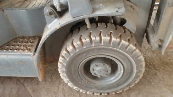 โฟล์กลิฟท์สภาพเก่านอก ขนาด 1.5 ตัน อุปกรณ์ครบ ราคา 95000 บาท สนใจติดต่อ ปิ่น 081-917-6906 โฟล์กลิฟท์สภาพเก่านอก ขนาด 1.5 ตัน อุปกรณ์ครบ ราคา 95000 บาท สนใจติดต่อ ปิ่น 081-917-6906