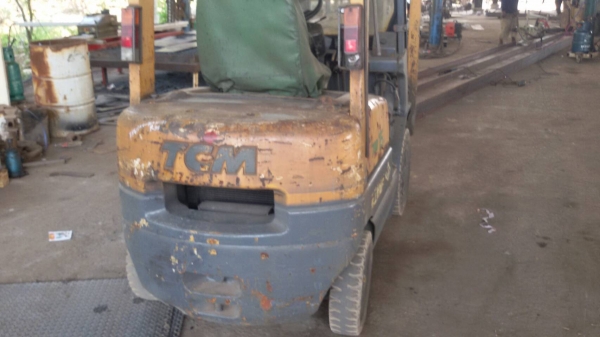 โฟล์กลิฟท์สภาพเก่านอก ขนาด 1.5 ตัน อุปกรณ์ครบ ราคา 95000 บาท สนใจติดต่อ ปิ่น 081-917-6906 โฟล์กลิฟท์สภาพเก่านอก ขนาด 1.5 ตัน อุปกรณ์ครบ ราคา 95000 บาท สนใจติดต่อ ปิ่น 081-917-6906