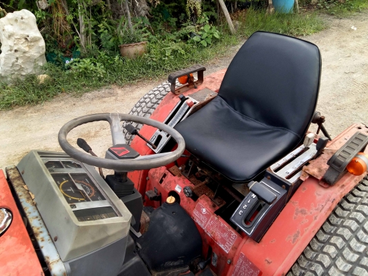 รถไถนั่งขับ YANMAR รุ่น F175D เครื่องยนต์ดีเซล 3 สูบ ขับ4ล้อ ติดต่อ 086-775-7900, 086-324-1992 รถไถนั่งขับ YANMAR รุ่น F175D เครื่องยนต์ดีเซล 3 สูบ ขับ4ล้อ ติดต่อ 086-775-7900, 086-324-1992