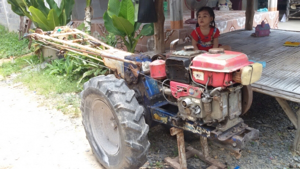 ขายรถไถนาเดินตามคูโบต้า8แรงหางลิงลมล้อเหล็กใข้งานปกติ