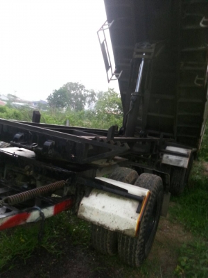 สิบล้อ อีซูชุ Dega 270ยูโร2 ปี47แม่ลูก3คาน ดั้ม.มีเนียม สภาพดีสวยเดิมๆพร้อมใช้งาน ทะเบียนพร้อมโอน ขายราคา.แม่เดียว 1,590,000บ /ขายรวมแม่+ลูก 1,950,000บ /ราคาคุยกันได้ ครับๆ