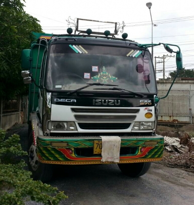 สิบล้อ อีซูชุ Dega 270ยูโร2 ปี47แม่ลูก3คาน ดั้ม.มีเนียม สภาพดีสวยเดิมๆพร้อมใช้งาน ทะเบียนพร้อมโอน ขายราคา.แม่เดียว 1,590,000บ /ขายรวมแม่+ลูก 1,950,000บ /ราคาคุยกันได้ ครับๆ