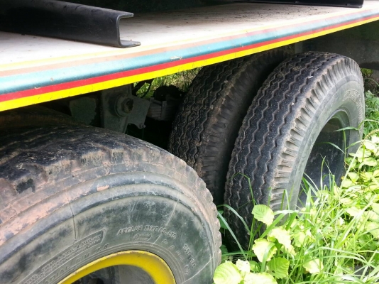 สิบล้อ อีซูชุ Dega 270ยูโร2 ปี47แม่ลูก3คาน ดั้ม.มีเนียม สภาพดีสวยเดิมๆพร้อมใช้งาน ทะเบียนพร้อมโอน ขายราคา.แม่เดียว 1,590,000บ /ขายรวมแม่+ลูก 1,950,000บ /ราคาคุยกันได้ ครับๆ