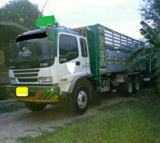 สิบล้อ อีซูชุ Dega 270ยูโร2 ปี47แม่ลูก3คาน ดั้ม.มีเนียม สภาพดีสวยเดิมๆพร้อมใช้งาน ทะเบียนพร้อมโอน ขายราคา.แม่เดียว 1,590,000บ /ขายรวมแม่+ลูก 1,950,000บ /ราคาคุยกันได้ ครับๆ