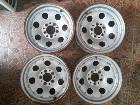 ขายกะทะเหล็กขอบ 15 กว้าง 7.5 ขนาด 5 รู 114