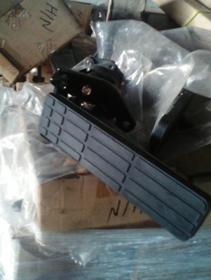 ขายตีนเหยียบจิฟฟี่  HENO  ราคา 2000 บาท โทร 0920976322