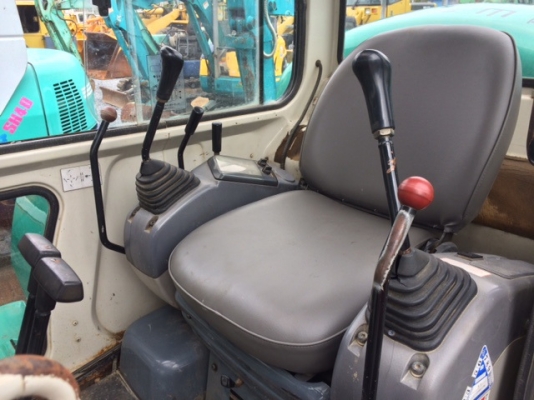 KOMATSU PC30-7 สภาพเดิมจากญี่ปุ่น สวย พร้อมใช้งาน โทร.086-303-9797 กู๋อ๋า KOMATSU PC30-7 สภาพเดิมจากญี่ปุ่น สวย พร้อมใช้งาน โทร.086-303-9797 กู๋อ๋า