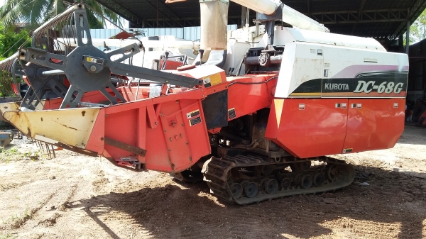ขายรถเกี่ยวDC68G ขอบคุณเจ๊คนเขื่องในครับขอให้มีเงินมีทองเกี่ยวข้าวให้ได้2000ไร่