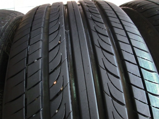 ขายยาง DEESTONE 225-40-18 ปี15 ดอกเพียบ (1ชุด)