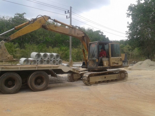 ขายรถแบคโฮ KOMATSU PC100-3 เอกสารชุดจดทะเบียน รถเก่านอก คอลโทรลสั้น ราคา 450000