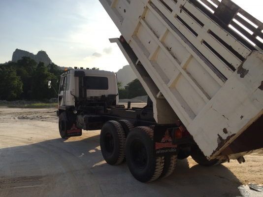 หลงFN528-195เกาะโบ10เกียร์ปี55เดิมๆบางๆตัวสุดท้ายก่อนเป็นM6ครับ