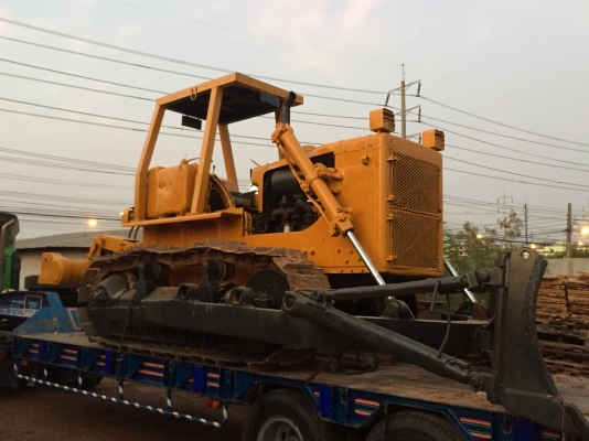 ขายรถแทรคเตอร์ CAT D8 มีลิปเปอร์ ราคา 650000