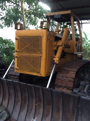 ขายรถแทรคเตอร์ CAT D8 มีลิปเปอร์ ราคา 650000