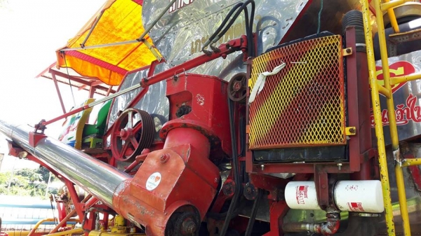 ขายรถเกี่ยวข้าว เกษตรพัฒนา ไอ้หนุ่มไวไฟปี53 ช่วงล่าง12ปั๊ม23 เครื่องHINOJO8C260เทอร์โบว์ สภาพเกี่ยวทุกปี ใช้เอง ขายรถเกี่ยวข้าว เกษตรพัฒนา ไอ้หนุ่มไวไฟปี53 ช่วงล่าง12ปั๊ม23 เครื่องHINOJO8C260เทอร์โบว์ สภาพเกี่ยวทุกปี ใช้เอง