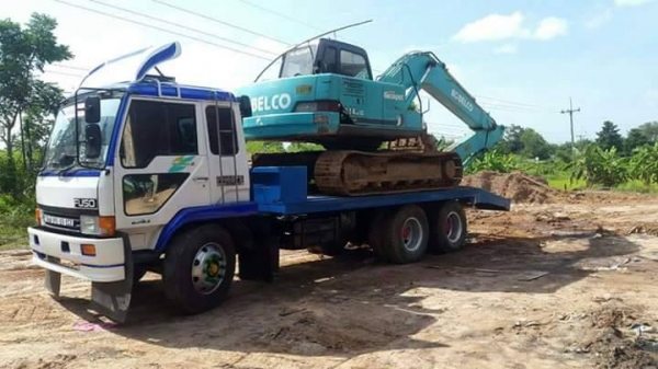 ขายรถเทรลเลอร์2เพลา เครื่อง195แรง 6D16 เครื่องดี แคชซีสวย FN527 สภาพพร้อมใช้งาน เอกสารพร้อมโอน ราคา580,000 สนใจโทร 090-8588220คุณนะ 093-3258446คุณบิว หรือเข้าดูสินค้าอื่นๆได้ที่ www.narong2truck.com หรือ www.truck.in.th/498 หรือเพจFacebook ณรงค์ ซื้อขายรถ