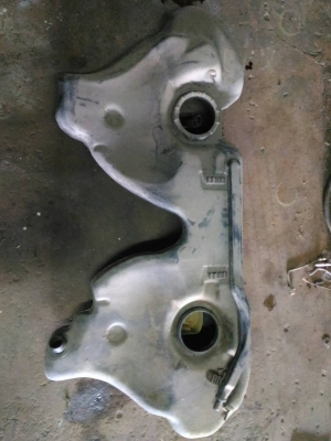 ถังน้ำมัน BMW318I  E36 500บาท อยู่ดอนเมือง TEL0890671028 IDline0890671028