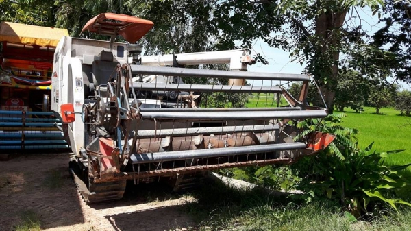 ขายรถเกี่ยว KUBOTA DC95 GMปี57 เอกสารเล่มทะเบียนครบ อุ้ม2ตัน ระบบใช้ปกติ