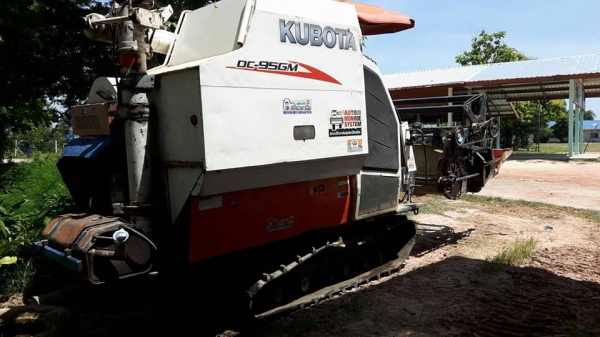 ขายรถเกี่ยว KUBOTA DC95 GMปี57 เอกสารเล่มทะเบียนครบ อุ้ม2ตัน ระบบใช้ปกติ ขายรถเกี่ยว KUBOTA DC95 GMปี57 เอกสารเล่มทะเบียนครบ อุ้ม2ตัน ระบบใช้ปกติ