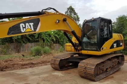 ขาย!! >>> CAT 320D <<< รถพร้อมใช้งาน ช่วงล่างสวย ลอนเลอร์ใหม่ ราคา 2,000,000 บาท ขาย!! >>> CAT 320D <<< รถพร้อมใช้งาน ช่วงล่างสวย ลอนเลอร์ใหม่ ราคา 2,000,000 บาท