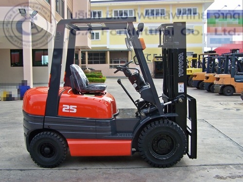 ขายรถ โฟล์คลิฟท์ TOYOTA รุ่น 6FD25