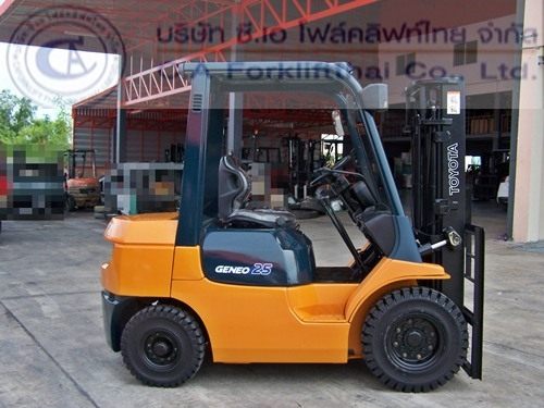 ขาย รถโฟล์คลิฟท์ TOYOTA รุ่น 7FD25