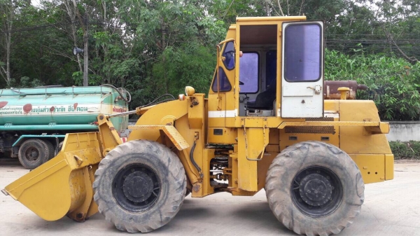 รถตักล้อยางHL712..ของMITSUI มีเล่มทะเบียนพร้อม ภาษีไม่ขาด