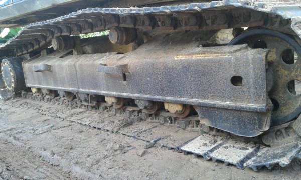 ขายรถแบคโฮ pc200-5 ขายรถแบคโฮ pc200-5