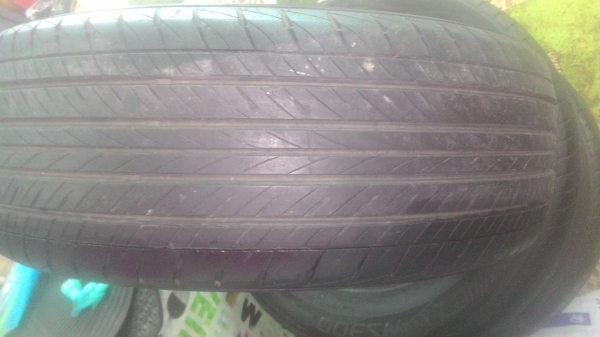 ขายยาง maxxis 125-60 R16 ปี12 ดอกแน่น ราคา1300 ติดต่อ 0897745775 กอฟ