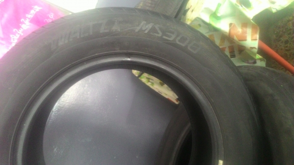 ขายยาง maxxis 125-60 R16 ปี12 ดอกแน่น ราคา1300 ติดต่อ 0897745775 กอฟ